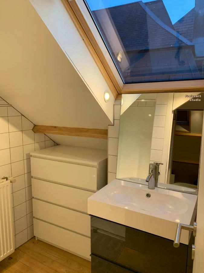 Froissart Studio Apartment Chimay Bagian luar foto