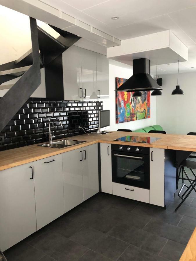 Froissart Studio Apartment Chimay Bagian luar foto
